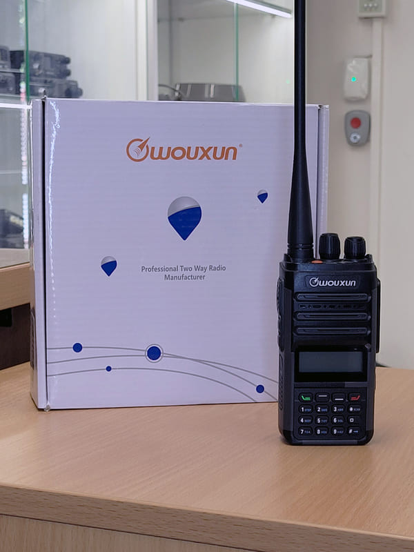 Авиационная рация Wouxun kg-r76 1