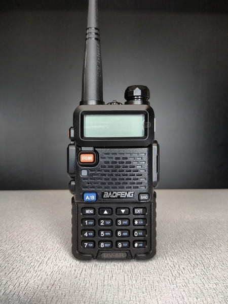 Baofeng UV 5R (5w)