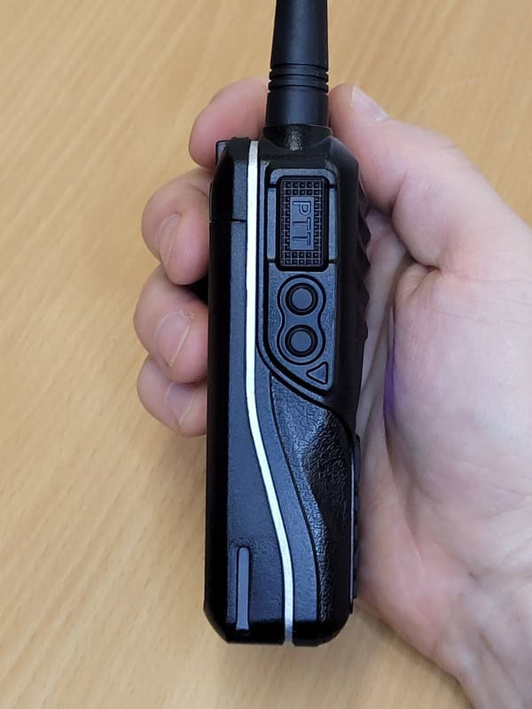 Рация Alinco DJ-V100 3