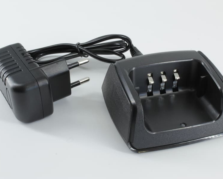 Зарядное устройство RC611 1